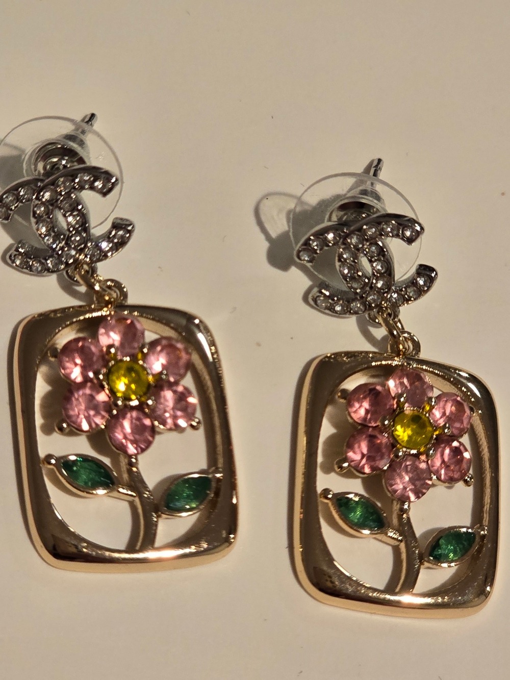 Chanel- Crystal Floral Drop Earrings - Pink & Green - Picture 4 of 7